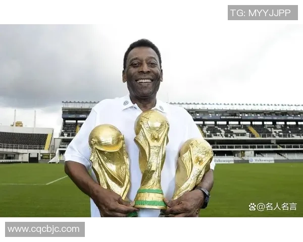 足球场上的十大传奇球星揭秘他们如何定义了足球历史的辉煌瞬间